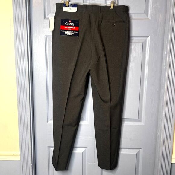 Chaps NWT Total Comfort Performance Series Dress Pants Trousers Grey Size 36/32 - Picture 3 of 13
